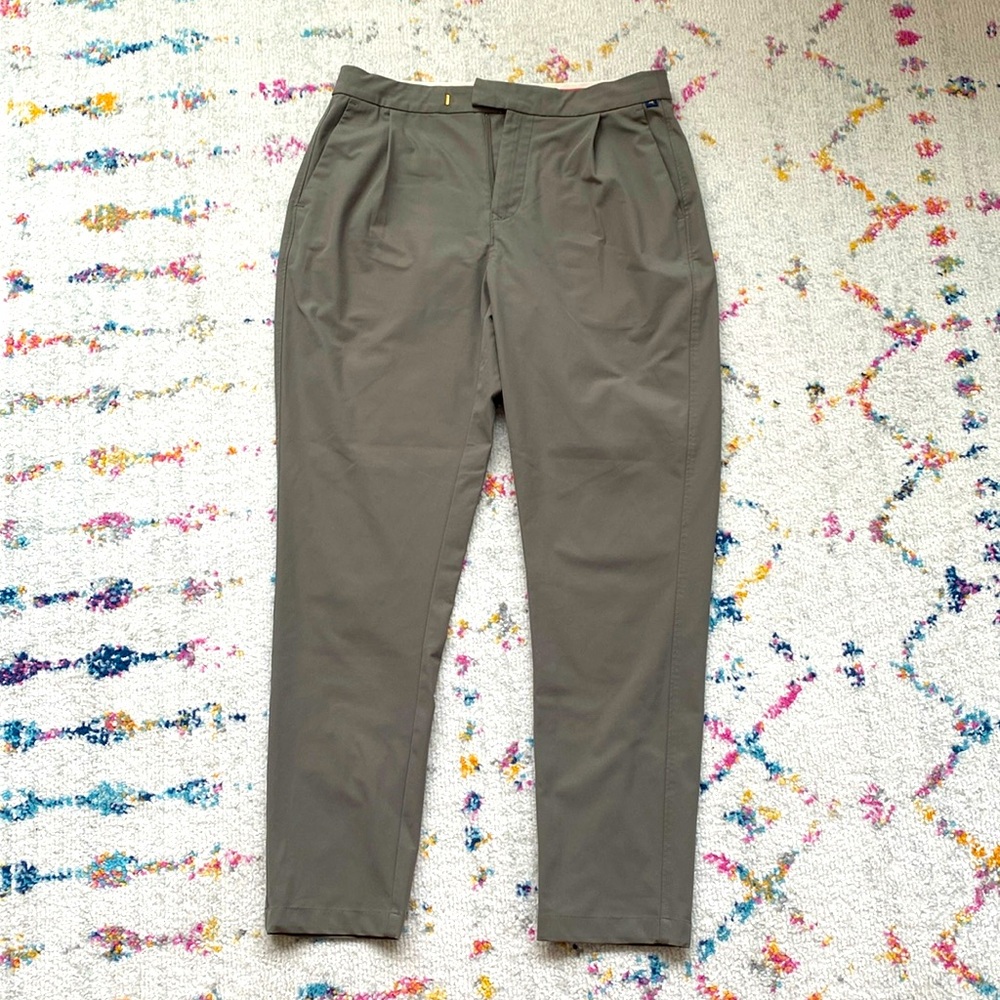 Tracksmith Men’s Medium Rapid Transit Pants, Olive colorway